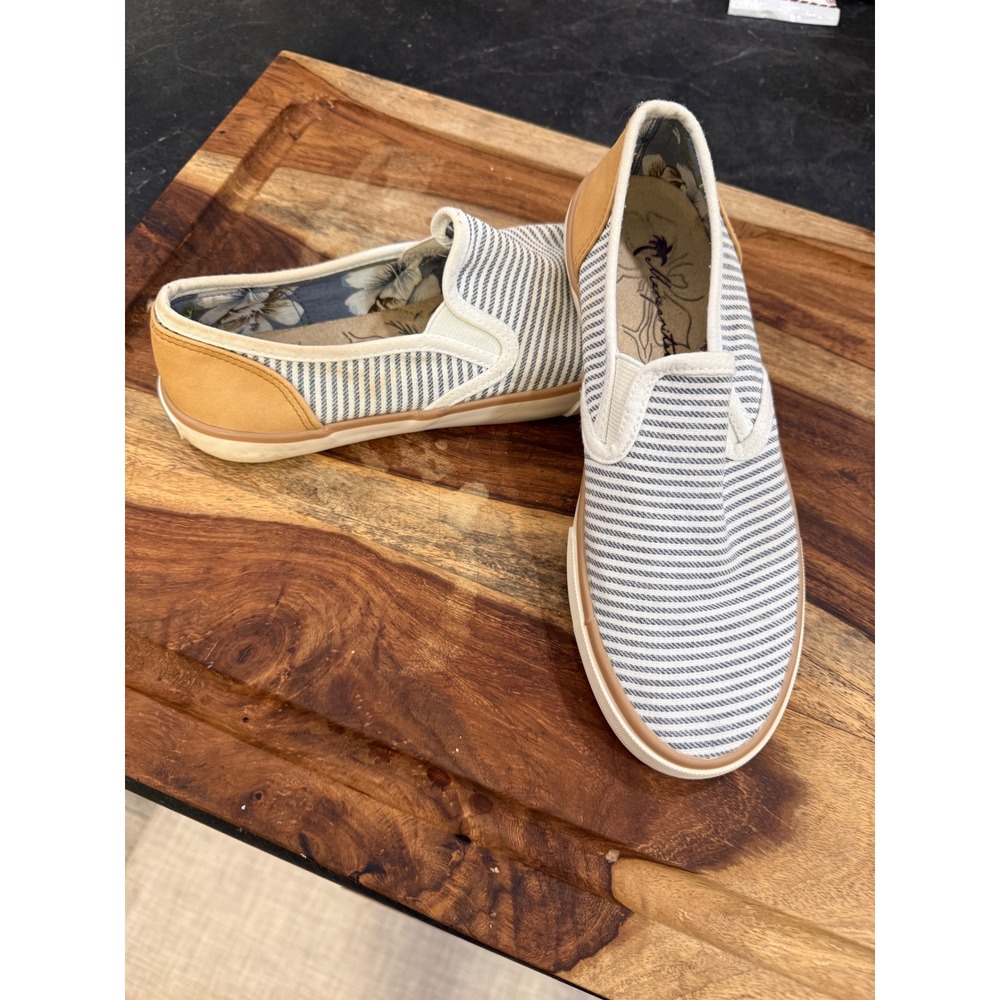 Margaritaville Sailor Blue White Striped Slip On Sneakers Womens 7.5 Nautical